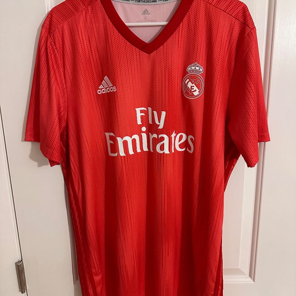 Real Madrid men’s XL adidas jersey